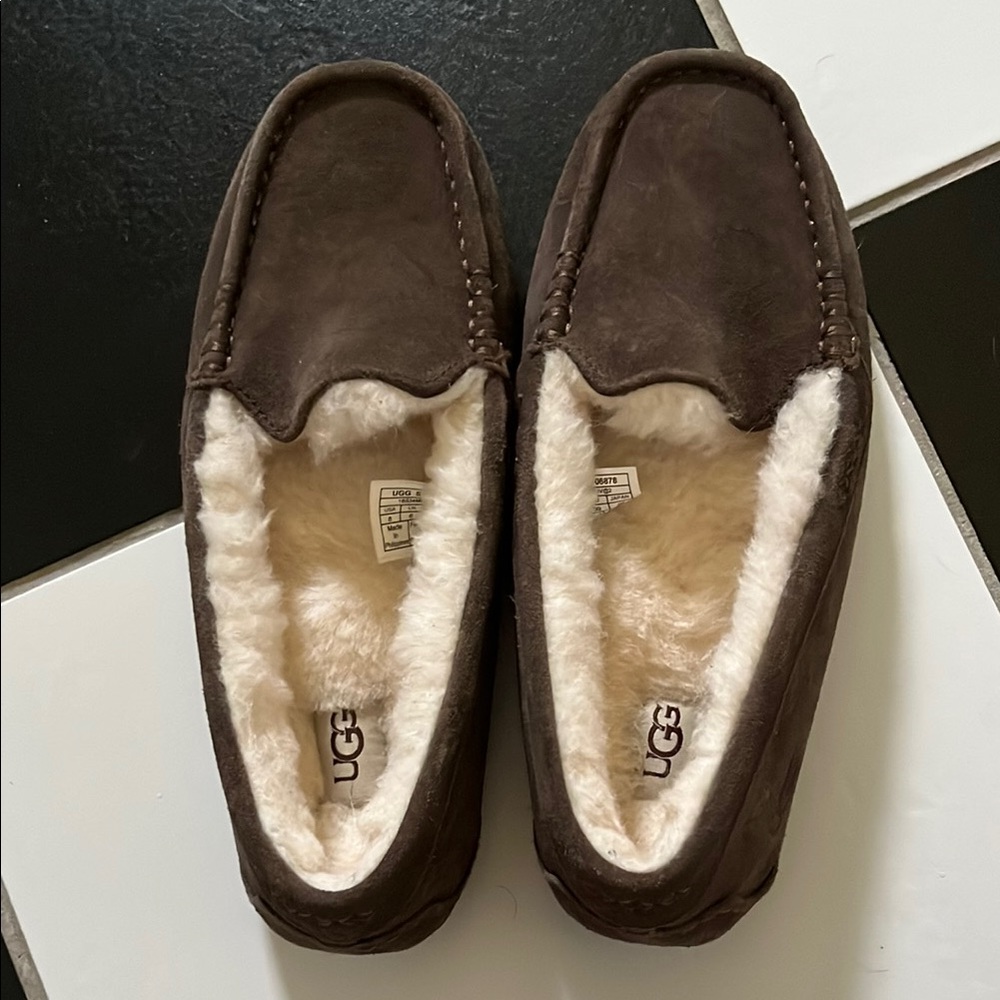 UGG Women’s Espresso Ansley Slippers